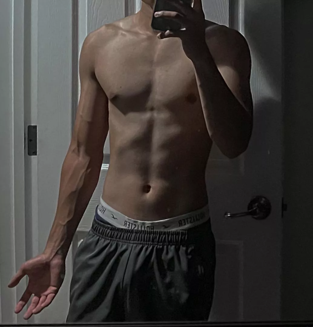 you know what they say about big hands 🫣