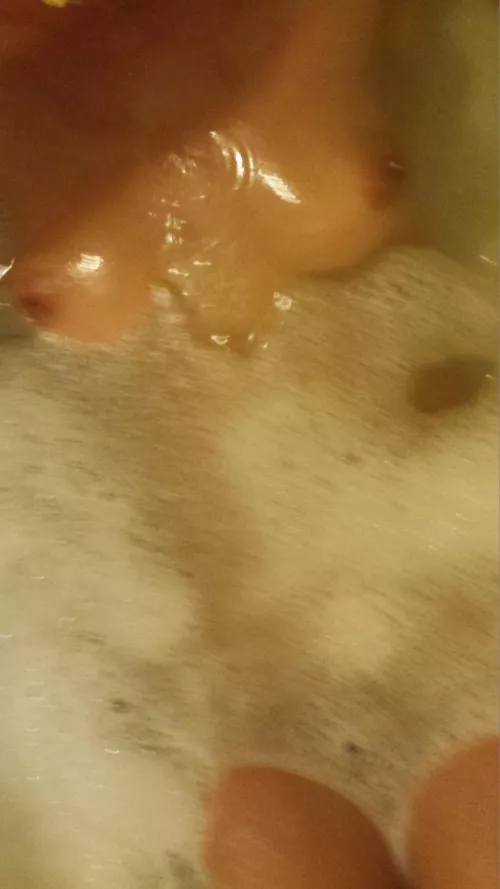 Sister in law sent this pic from the bath on my birthday