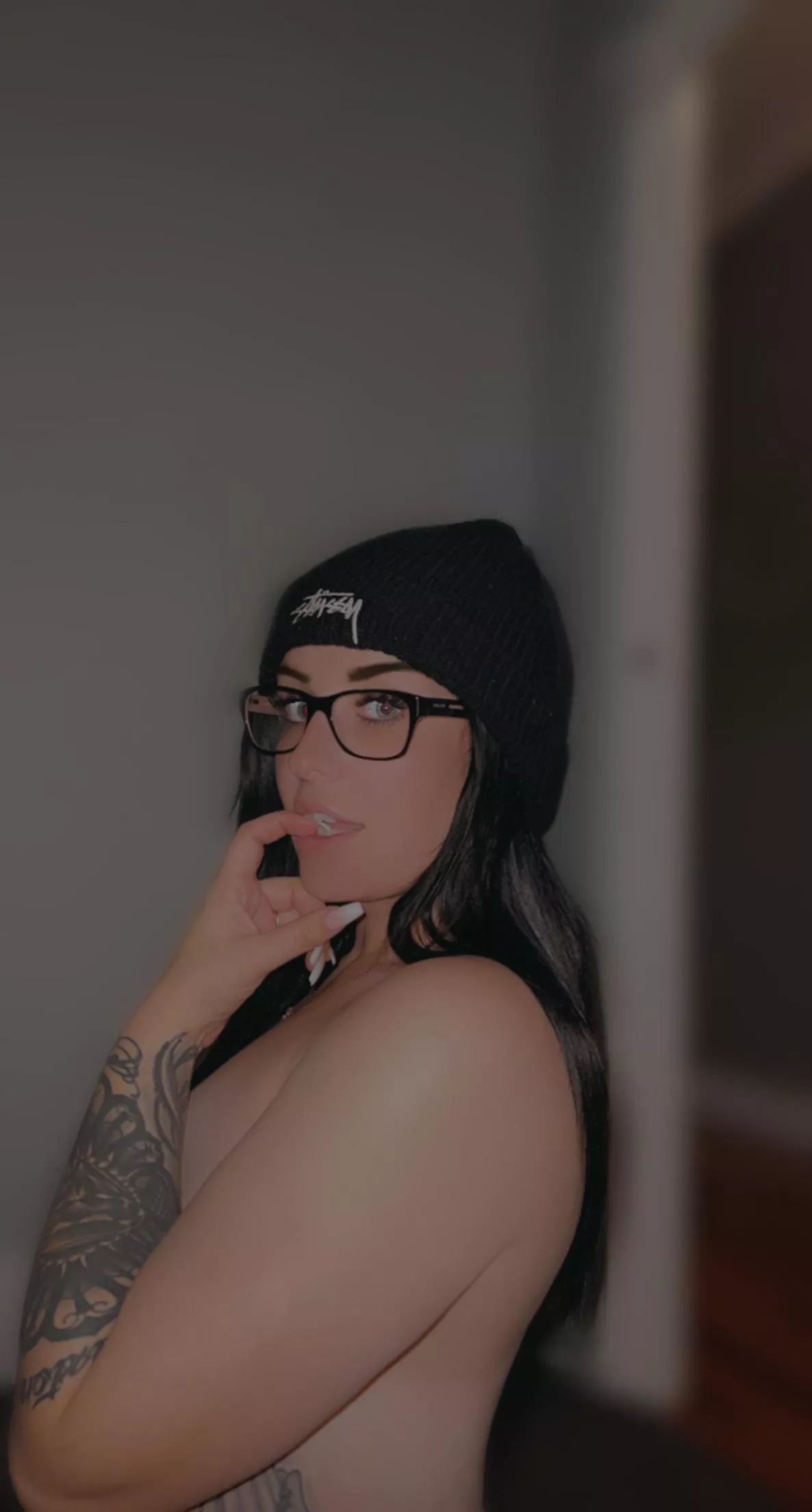 26, horny lil mama, waiting for you to come play 😈