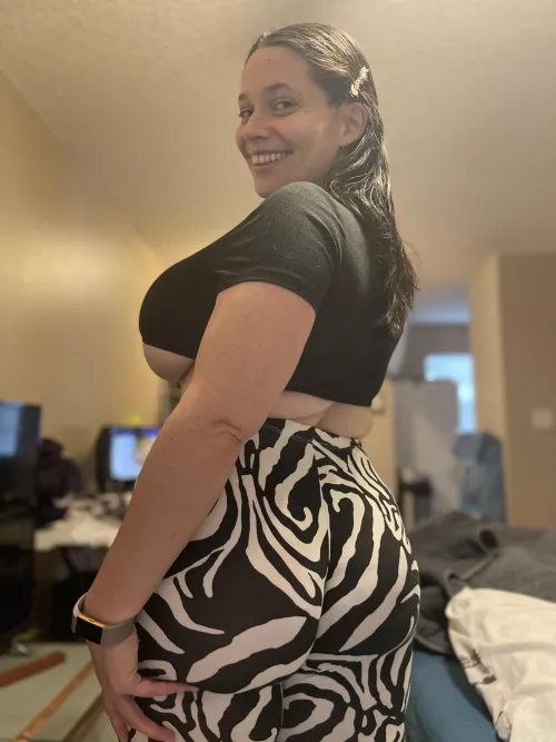 Can’t help but grin at the giant swirl on these leggings! [OC]