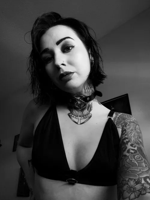 Dark bitch selfie🕷