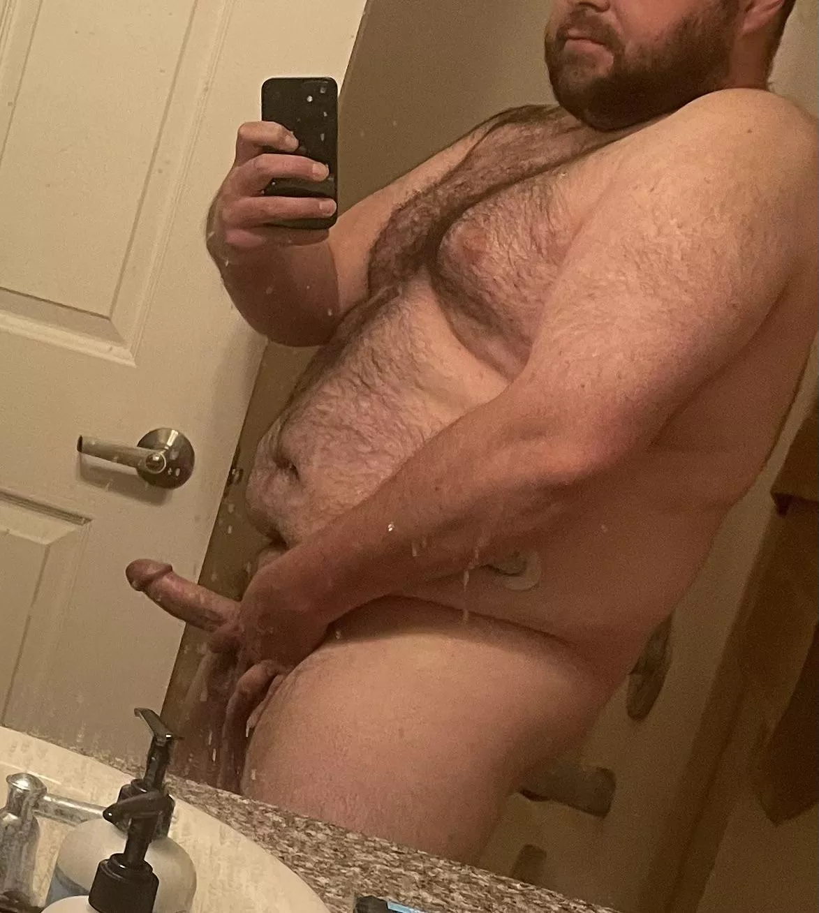 About to hop in the shower, need to clean my mirror…😳