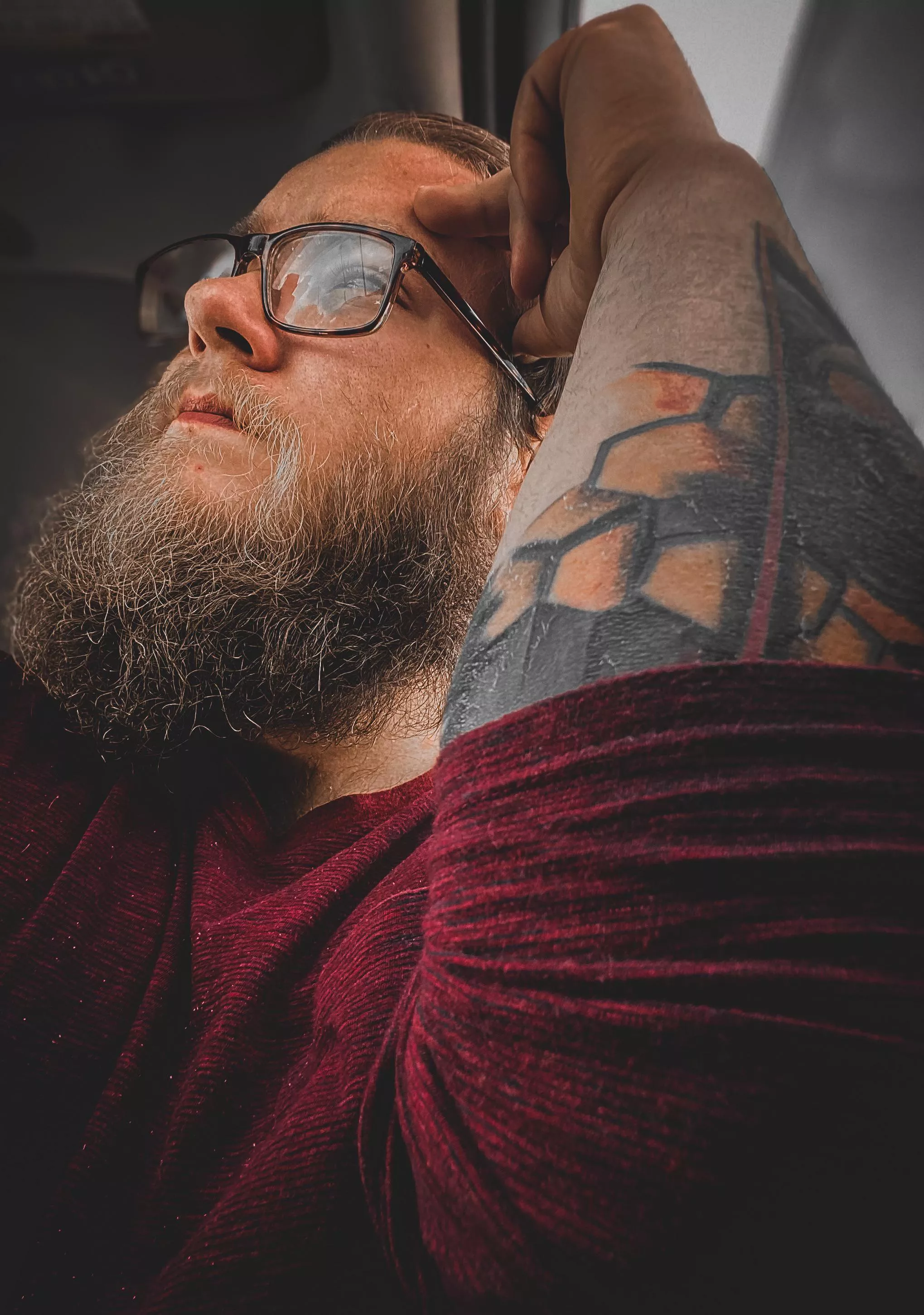 I guess my beard is a brat because it refuses to cooperate with me 🙃