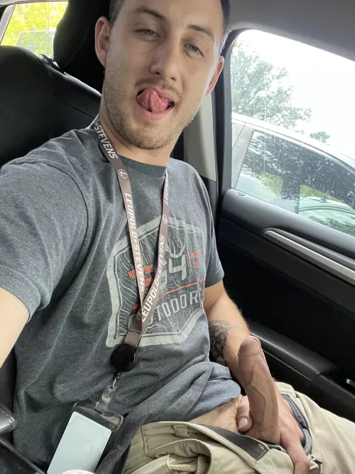 Works is slow and I’m insanely bored 🤣 yes I know I’m ugly