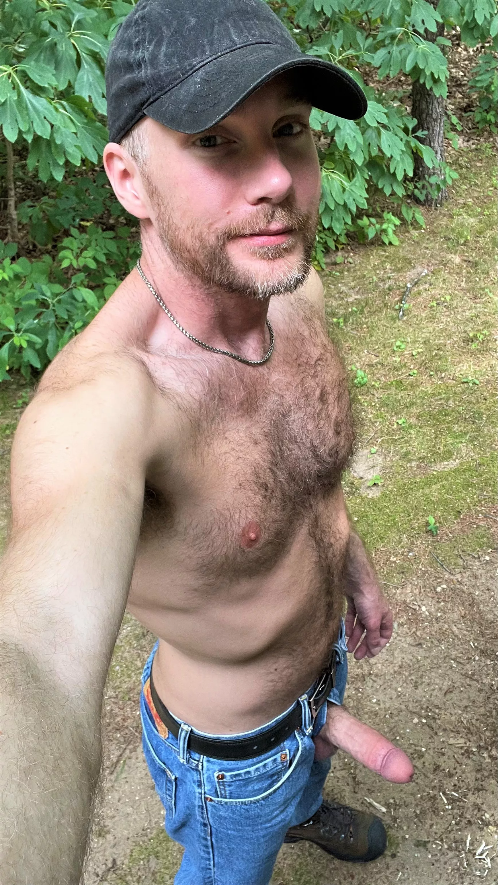 (41) I've got some of that good ole' Friday mood going on.