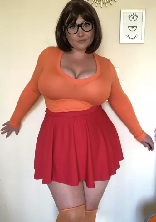 Decided I wanted to be thick Velma for a day