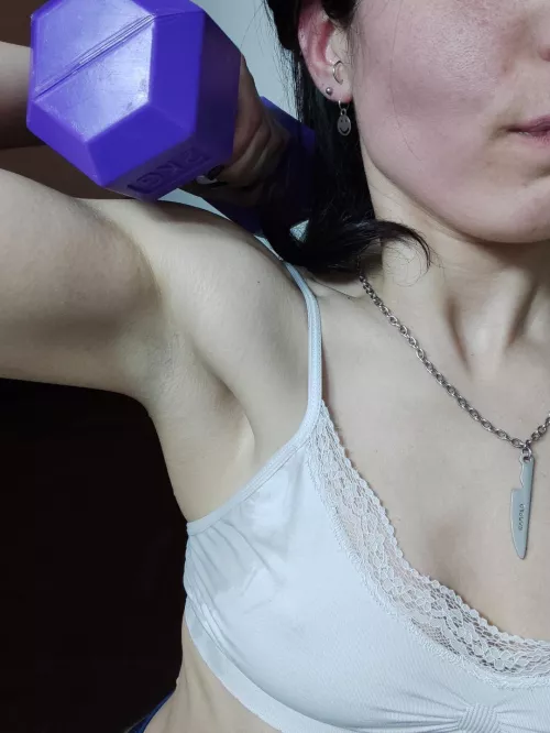 Please come up to my armpit and take the biggest wiff! 🐽🥵