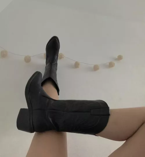 Where can I find these mid calf cowboy boots?