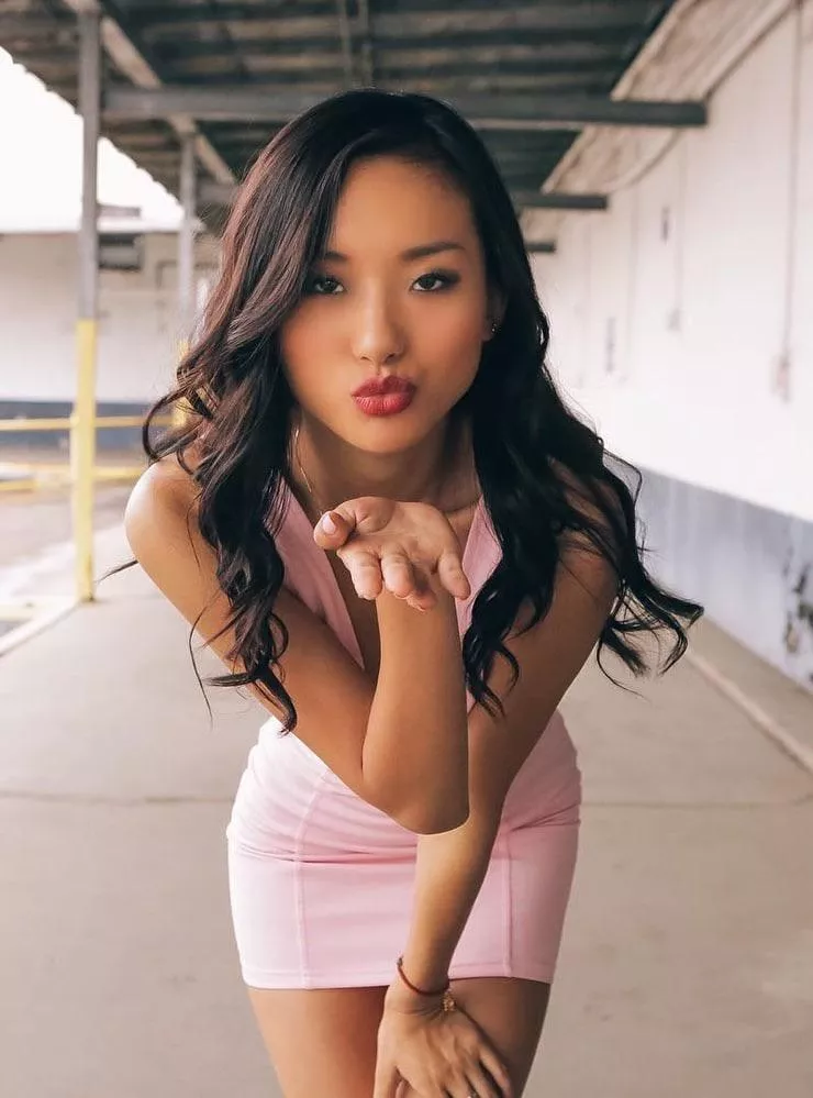 Alina Li