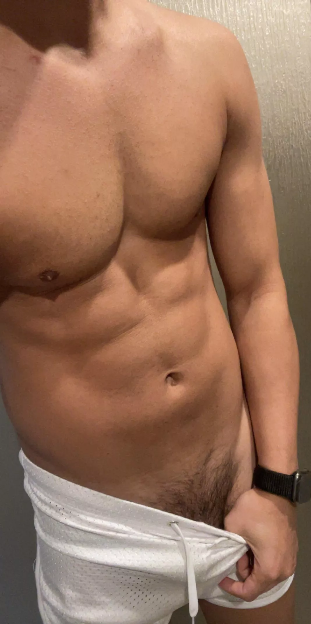 (23) Any sexy guys wanna hop in the shower with me?