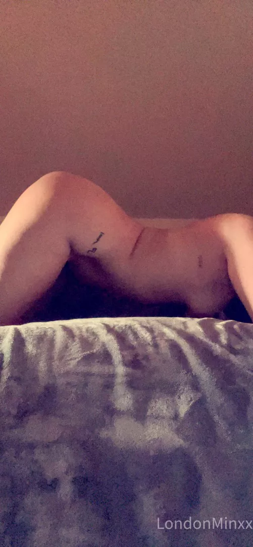 [F] Would you climb me ?