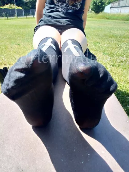 [selling] findom - femdom custom vids - pictures - sph - dickratings - online sessions, socks - nylons - items - kneesocks - tights - leggings and more!