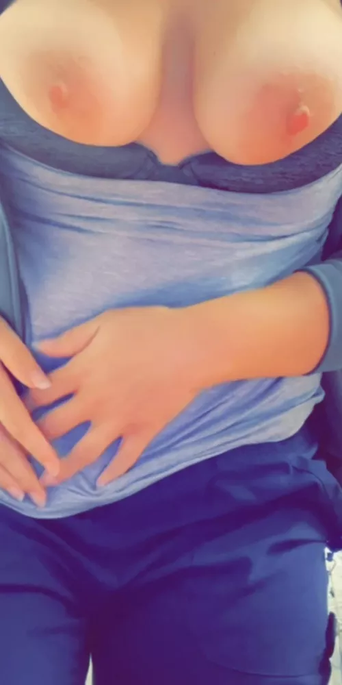 Sneaky work pic 😁