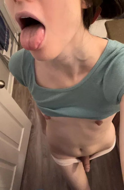 Taste me and give me a treat!😇