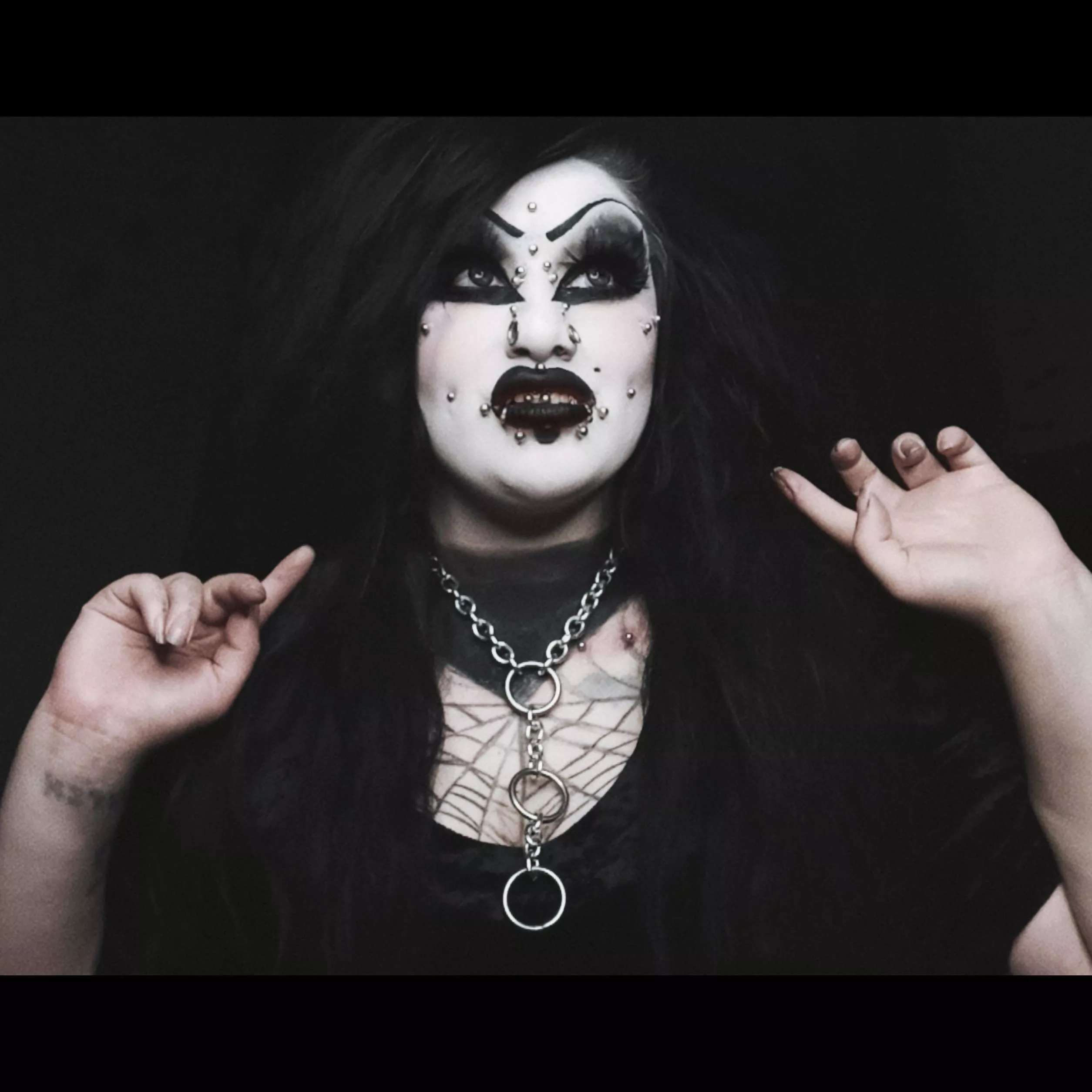 Today's look 😘🖤