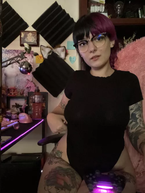 would you sit under my desk and lick me while I game? 😈