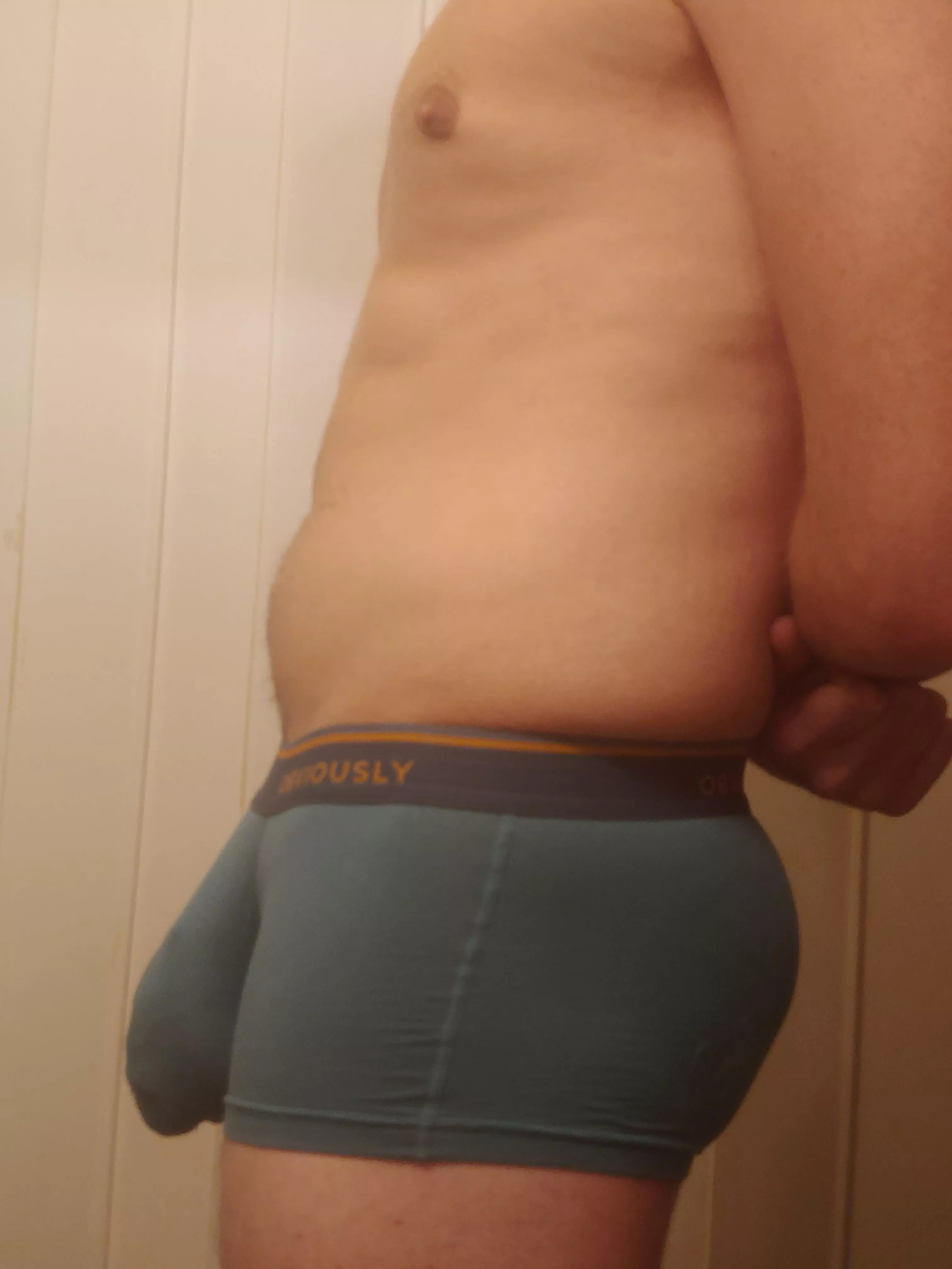 Wyd if you look over at your bro in the locker room and he’s sporting this massive bulge? (25)