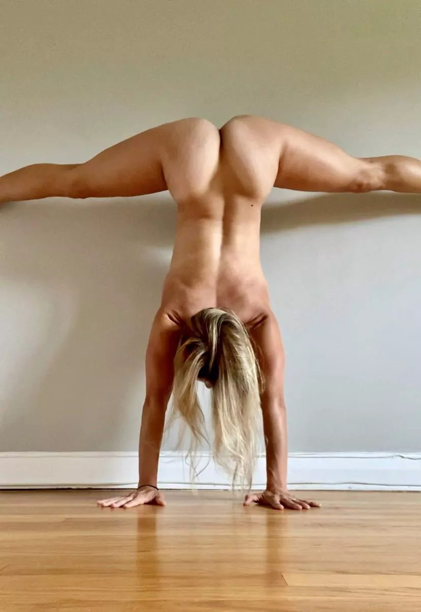 A whole new meaning to face down, ass up [31, mom of 2]