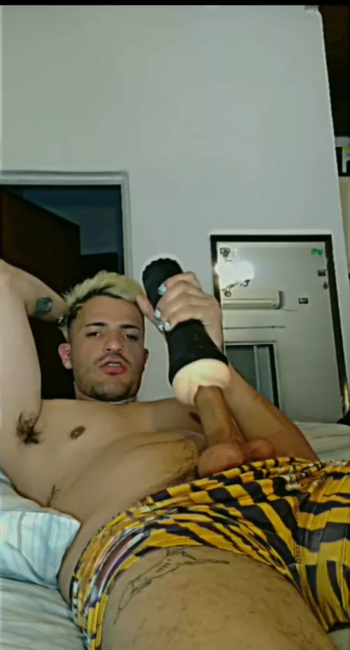 ⚠️do u wanna see how I fuck a white pussy with my Latin cock? 🍆🥵