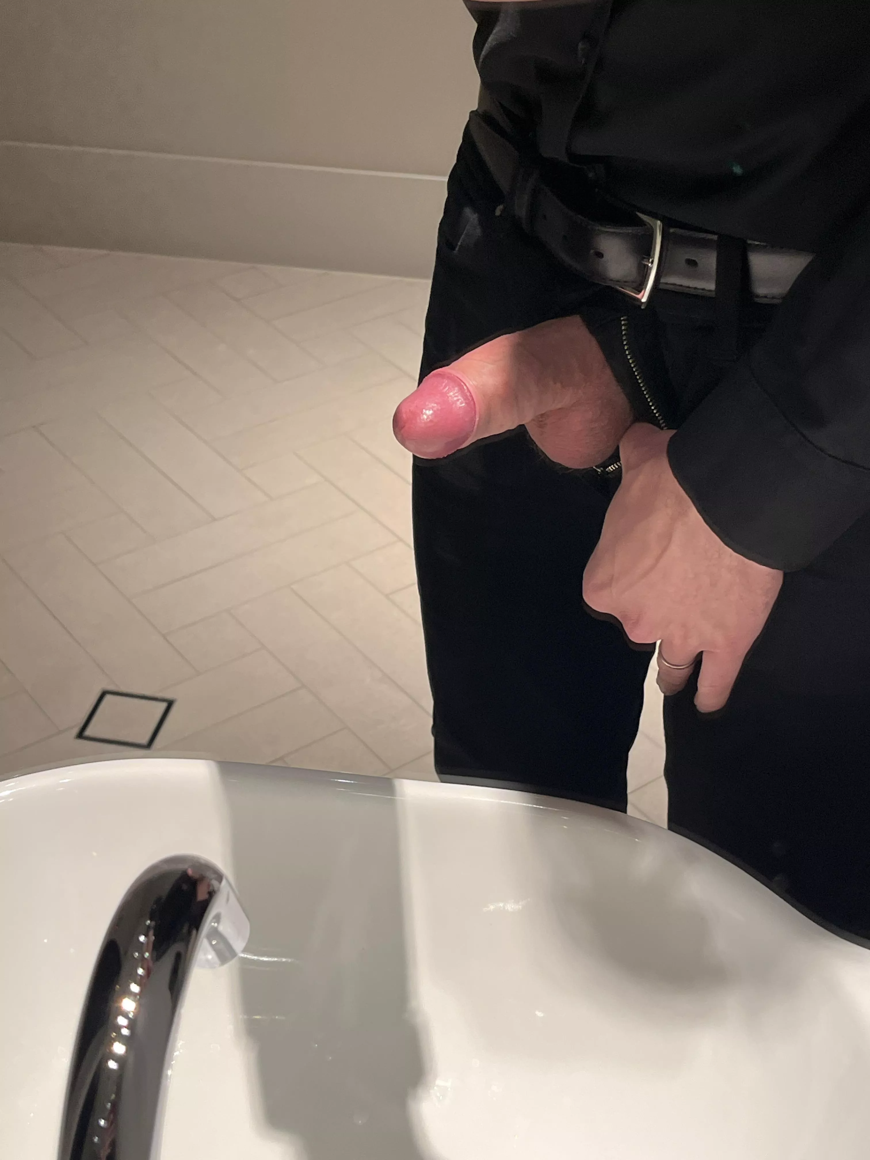 Hotel bathroom got me… was at an event and had to have a break. I came in the sink too 🥵