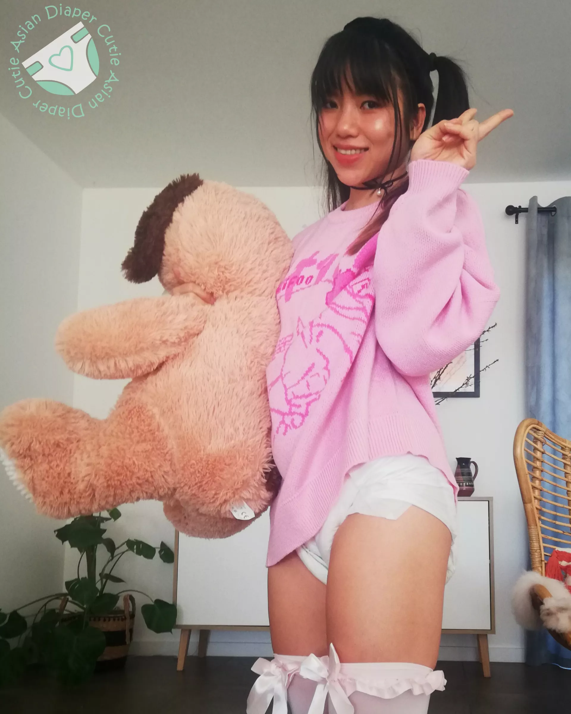 I love cuddling with my big plushie. Do you have one too and what animal is it?? 🐻