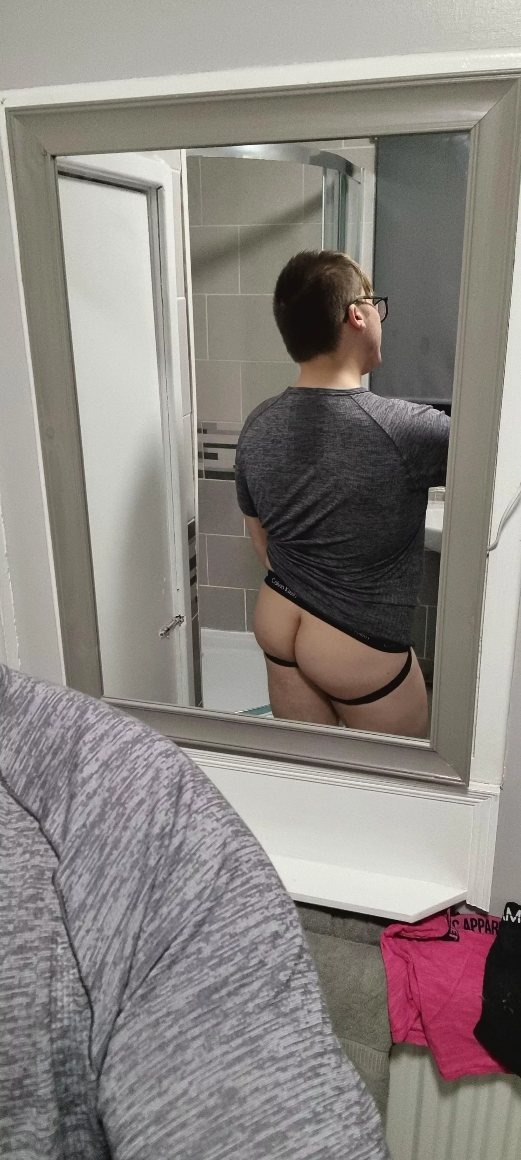 I think its cute. It would be cuter with a load in it 🙈🤤 21