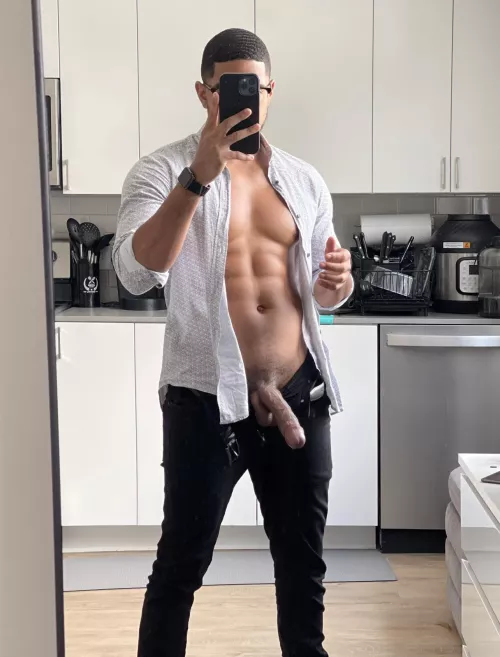 Imagine us alone in your office 🌹