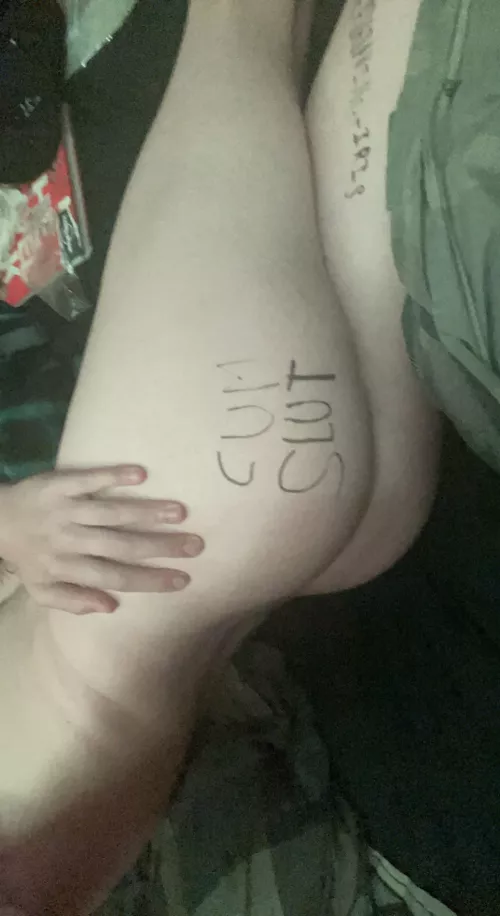 I’s having fun being a canvas for my friends, what else should I write?😊