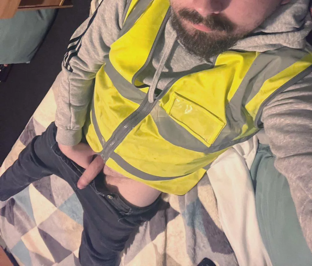 Who loves a Scottish man in a hi-vis, with a beard