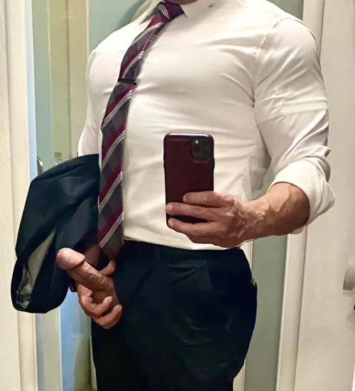 (40’s) is it the cock, muscle, or style for you? The one member of my fan club says they came for the cock and stayed for the style.