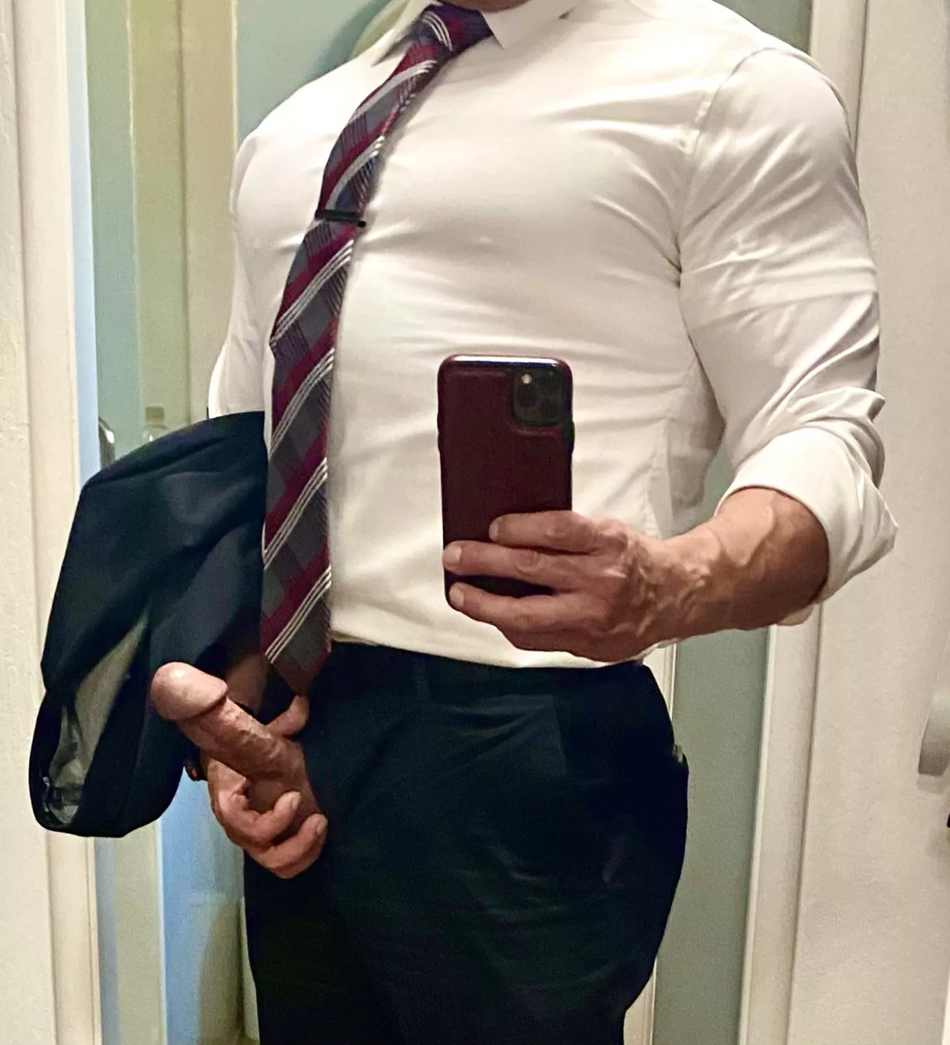 (40’s) is it the cock, muscle, or style for you? The one member of my fan club says they came for the cock and stayed for the style.