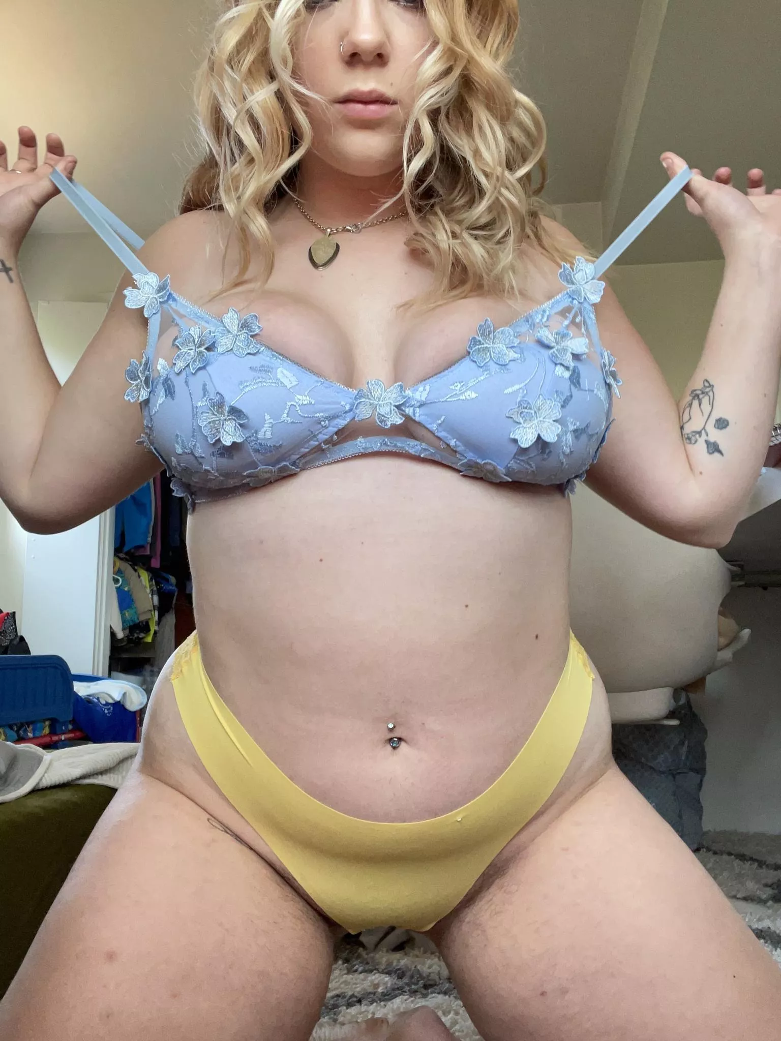 Anybody here like curvy blondes with big tits?