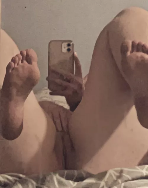 come play and say hi