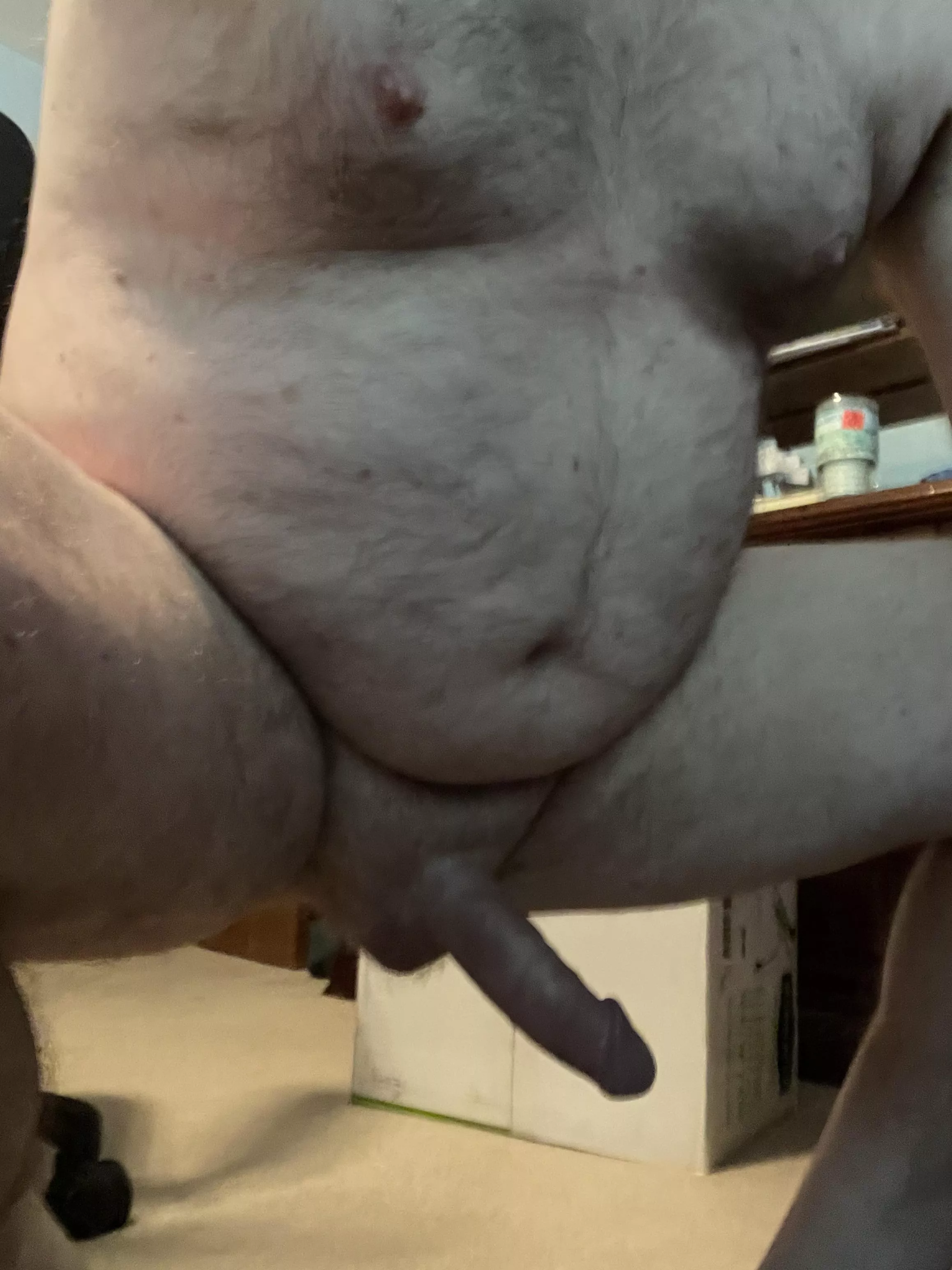 Does this pose make me look fat?