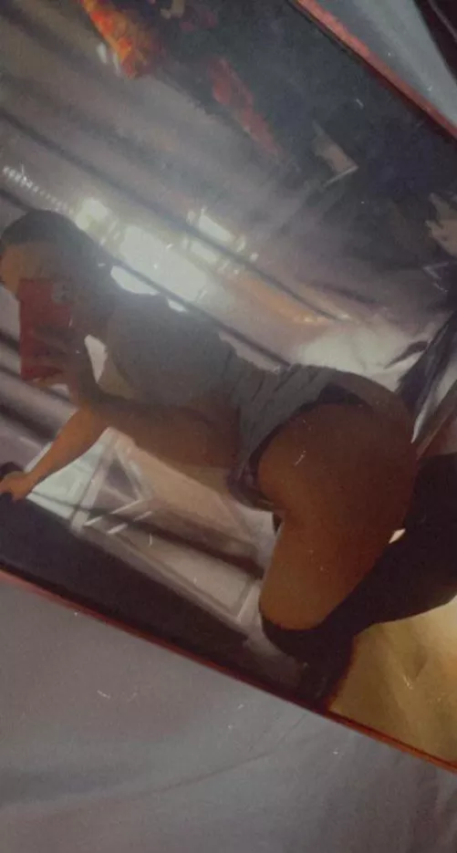 DRUNK CUCKOLD BF GIVING UP/SHARING HIS GF TO BIG COCK BULLS .. BI BULLS A ++