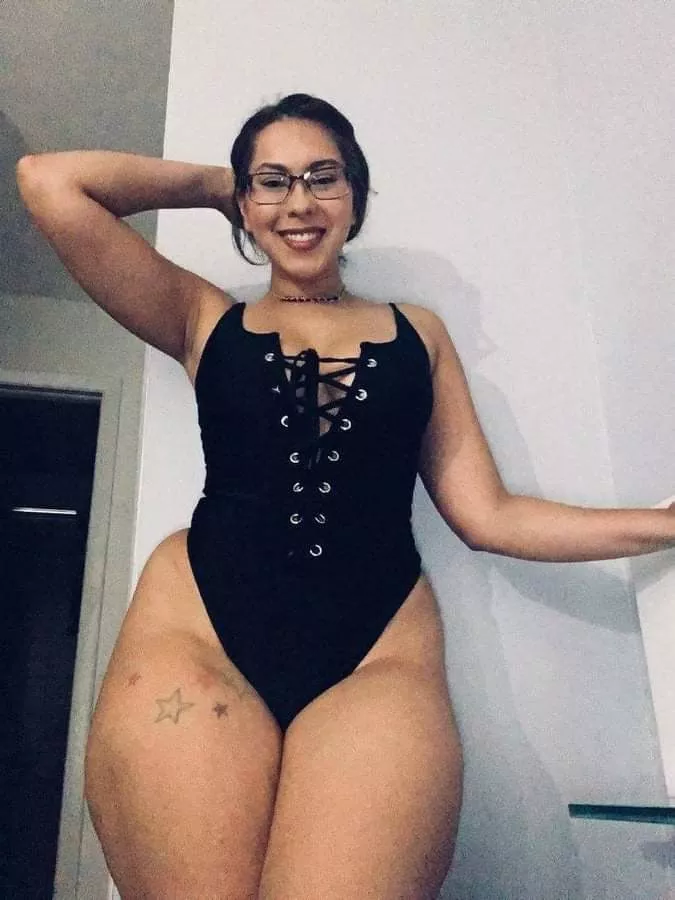 [F] What will you do if i send you a dirty photo of me? hit me done on K.i.k: thalieblake018