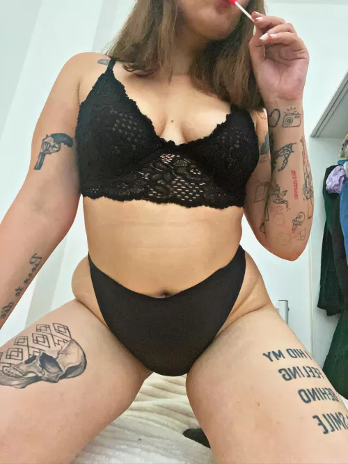 Follow for free🔥 https://onlyfans.com/veronica.smiley