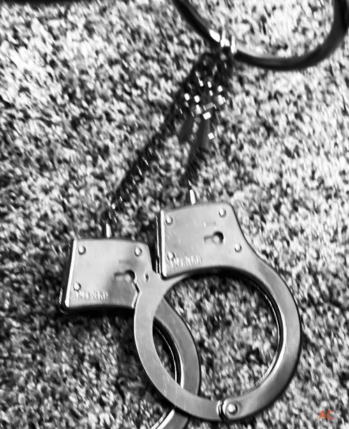 How many of you use “cuffs” in the bedroom ?!? 😏 😈