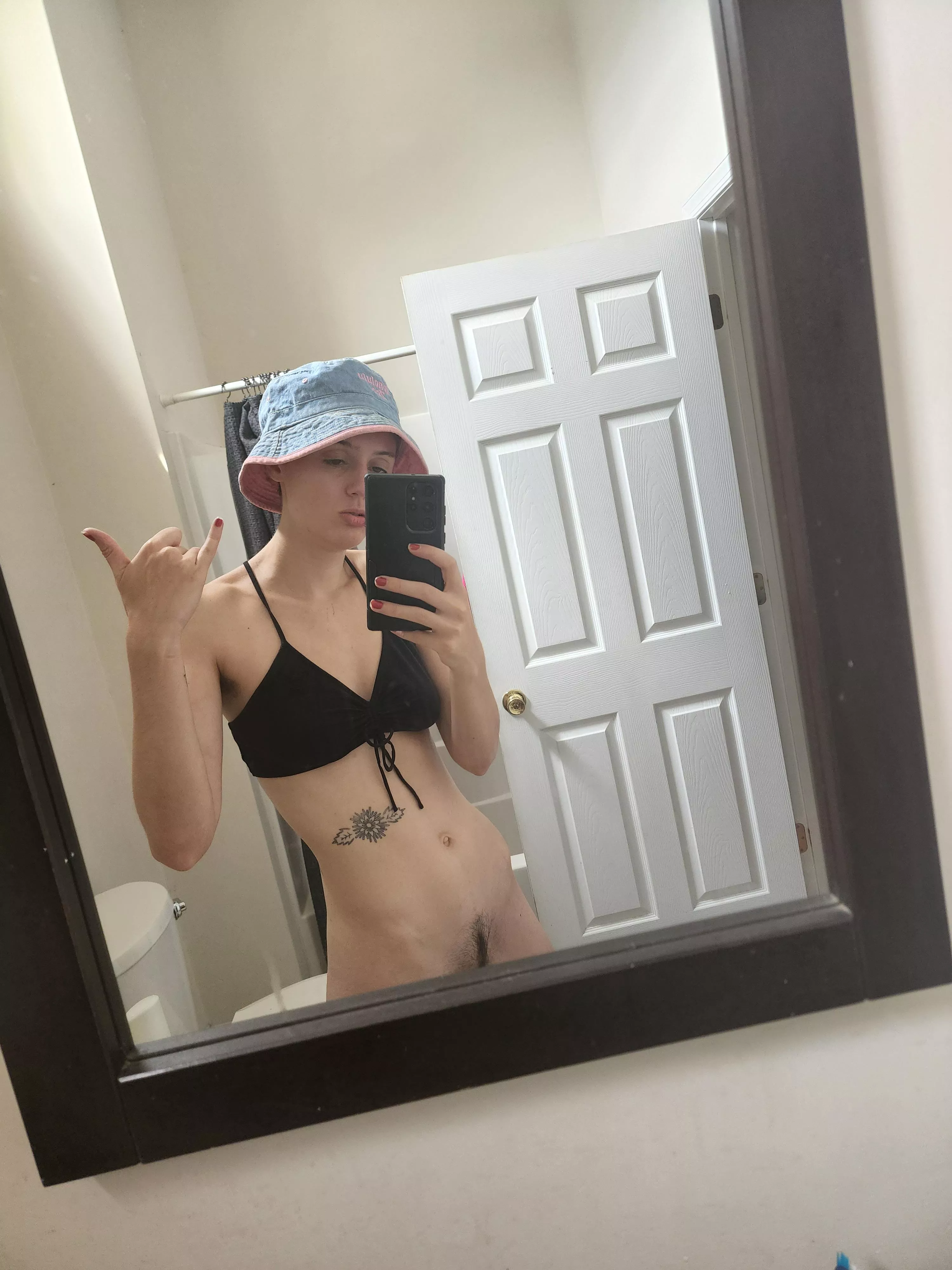 I was wrong for not liking bucket hats I'm here to apologize