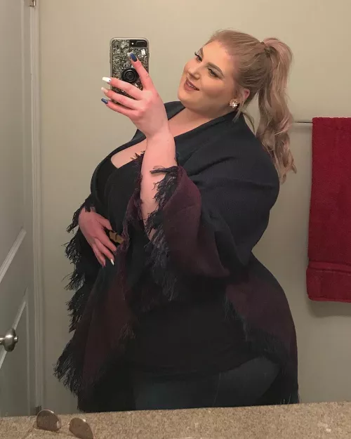 inbox me I'm bored and need a fat chat I'm 34 F