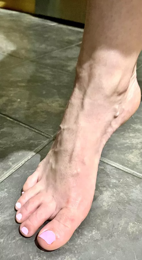 My veiny feet after the gym.