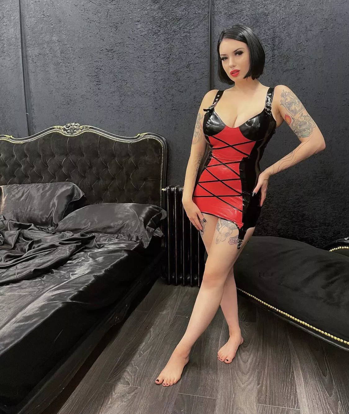 Sometimes I just feel like fucking something submissive and helplesss to get the days stress out 😈