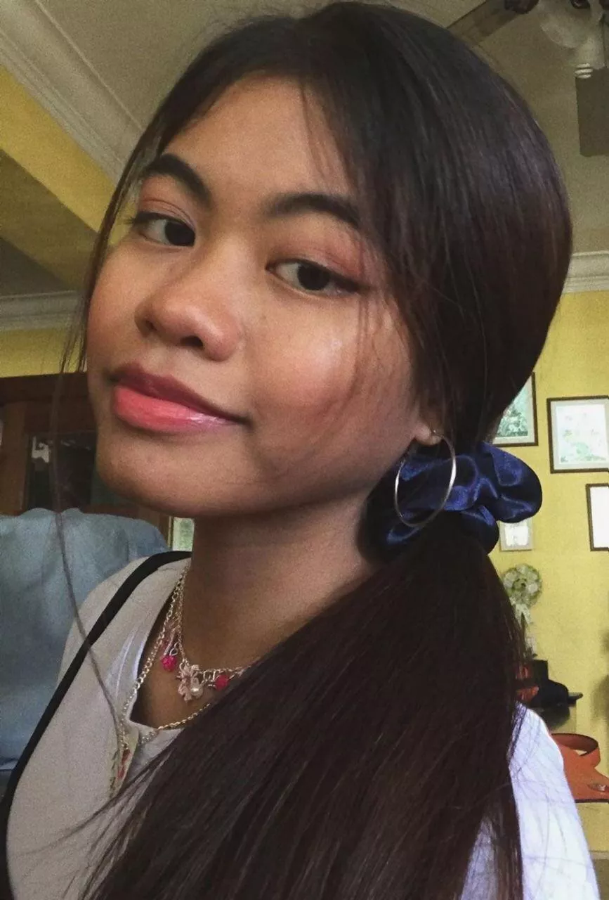 This petite dancer bitch needs degrading cum. Kik cummonkeys start with a jerk trib