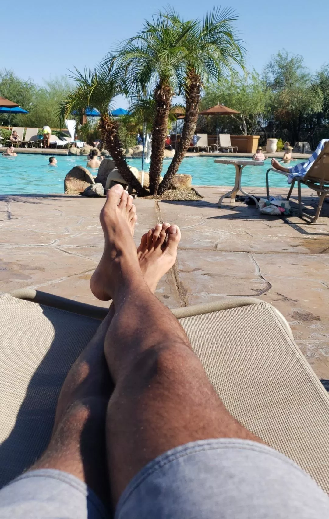 Up vtoe if I shuold post more feet stuff 