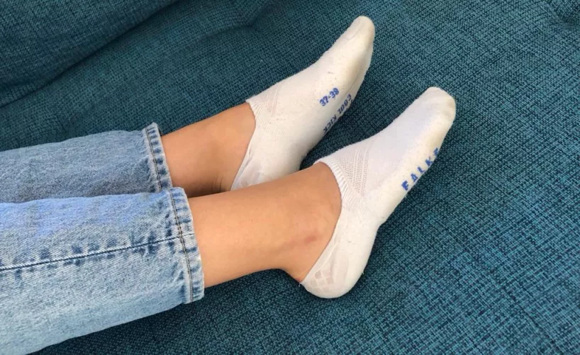 Who want to see them without socks? i give u a tipp: there is a link in the comments🤭