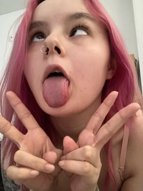 would u say that half of my face is numb now? haha 😔f22