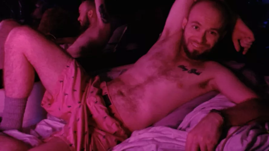 [31] Just a bro chilling in his boxers.. who's down to join?