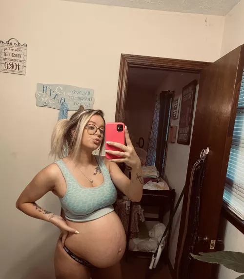 38 weeks still baking 😋😋🤪