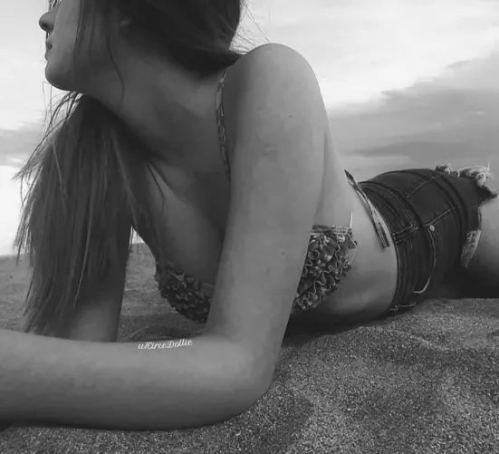 Day on the beach 🖤 [f]
