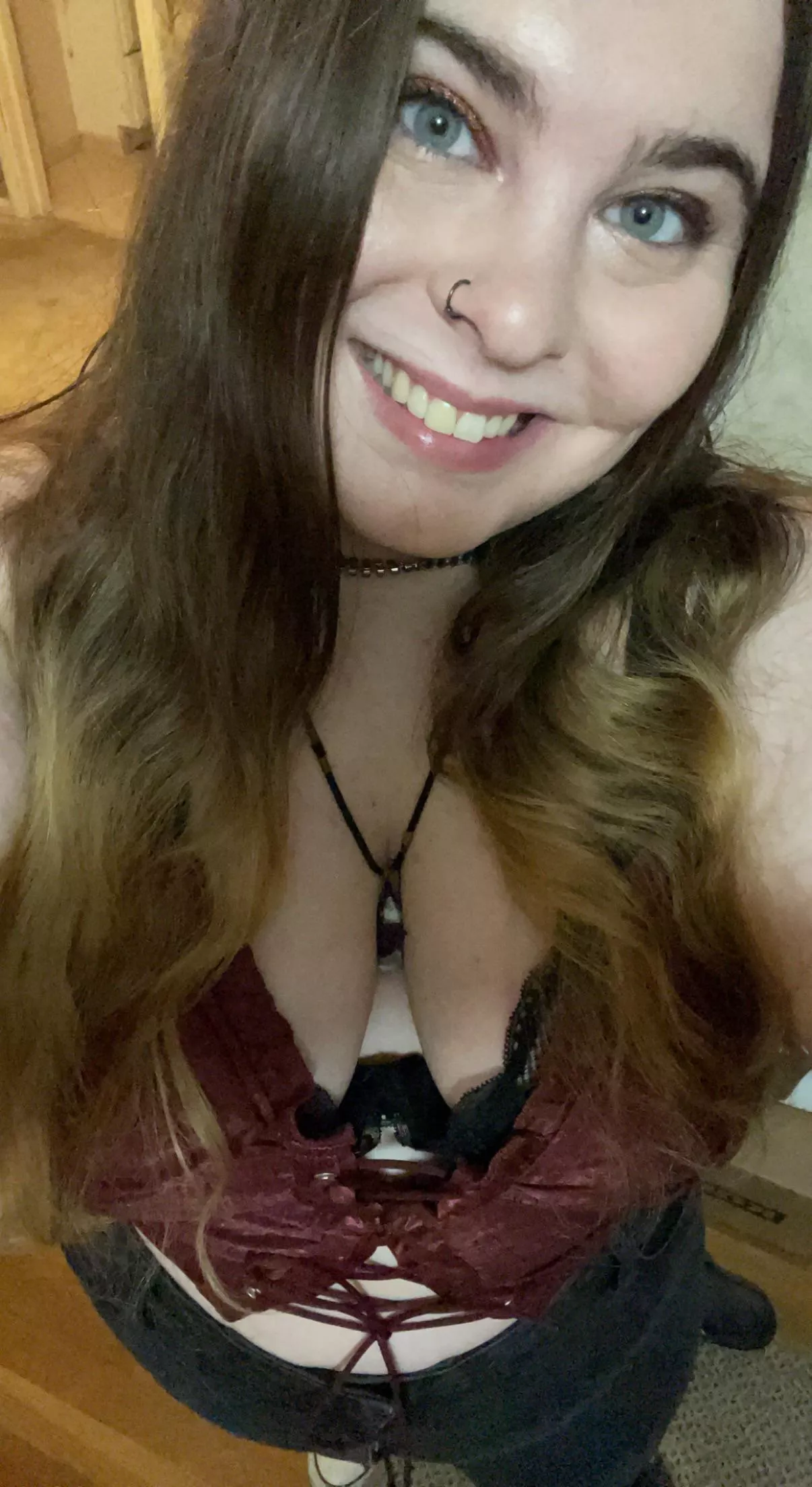 Going to the bar and wishing I was meeting you on this lovely Friday night 😈